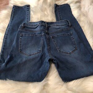 Clear Out‼️ Forever 21 Skinny Med Wash Stretch Jeans S